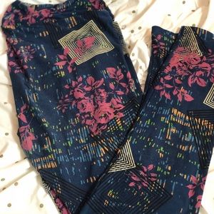 Lularoe leggings - Tall & Curvy (14-24)